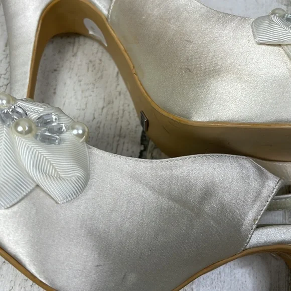 Menbur Cathy bridal slingback heels - 36 EU/ 6 US - Picture 6 of 12
